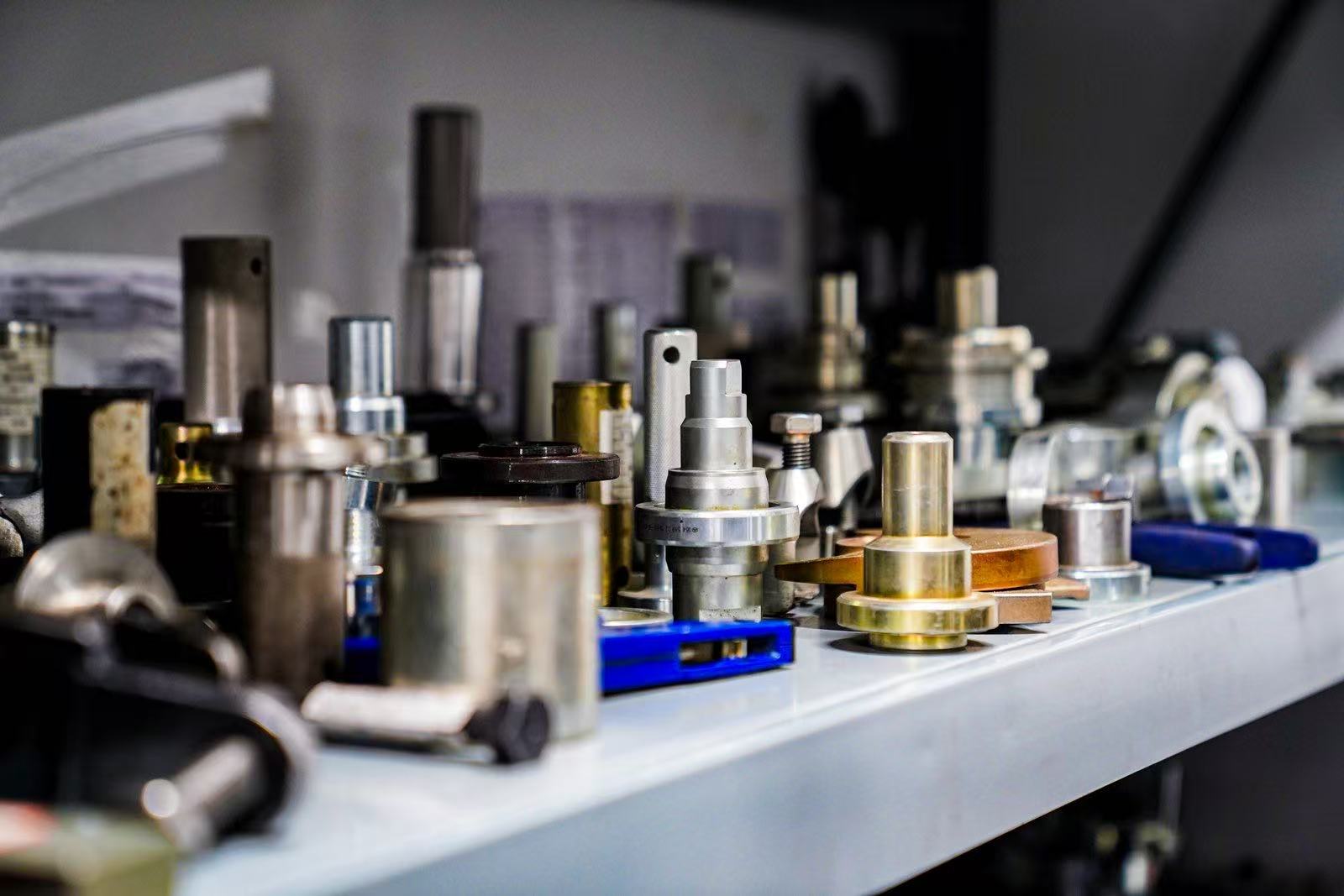 奔驰厂家授权经销商_汽车举升机厂家_奔驰标准售后服务